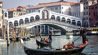 За 29 дни: Венеция събра €2.4 млн. от туристически данък