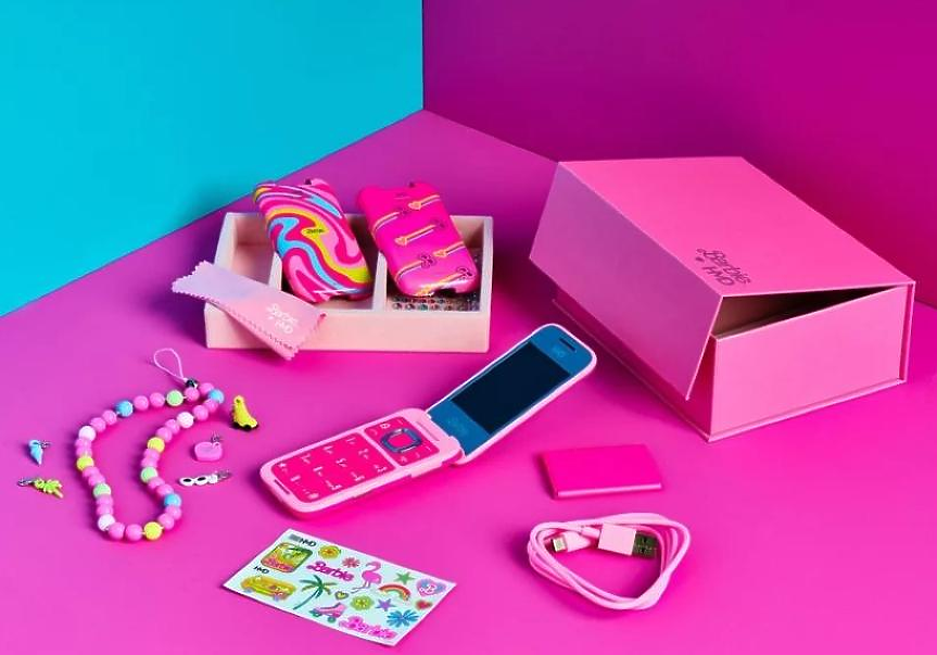 Nokia пуска Barbie телефон без интернет за 118 евро