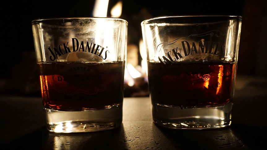 По-лошо от мито: Производителят на Jack Daniel’s се оплака от канадския бойкот