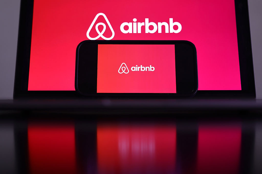 Airbnb обновява приложението си, ще предлага лични готвачи и масажи