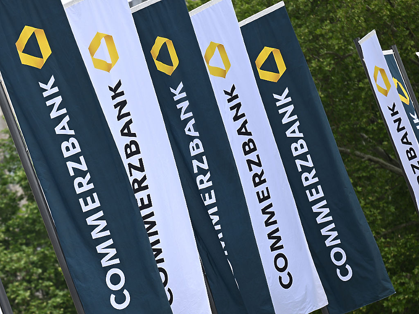 Шефът на UniCredit: Commerzbank е прекалено скъпа за придобиване
