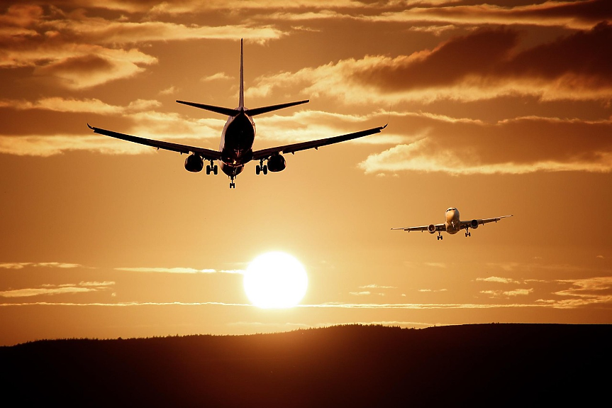 IATA: Рентабилността на авиационната индустрия ще се подобри през 2025 г.