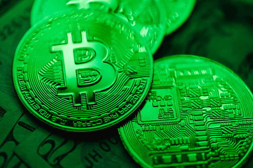 Биткойн проби психологическата граница от $100 000 – нова корекция или възможност?