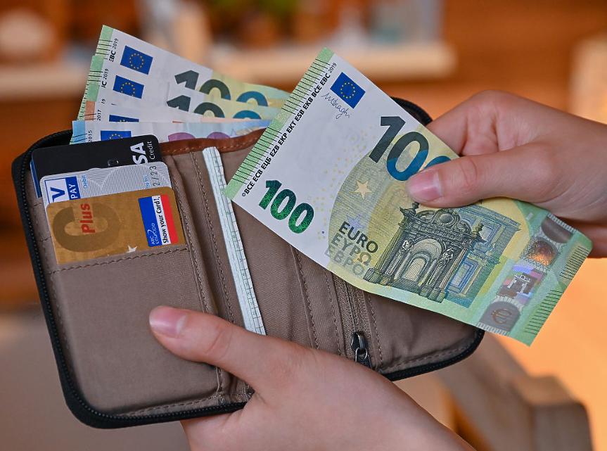 Емигрантите пращат към България по близо 4.5 млн. евро на ден 