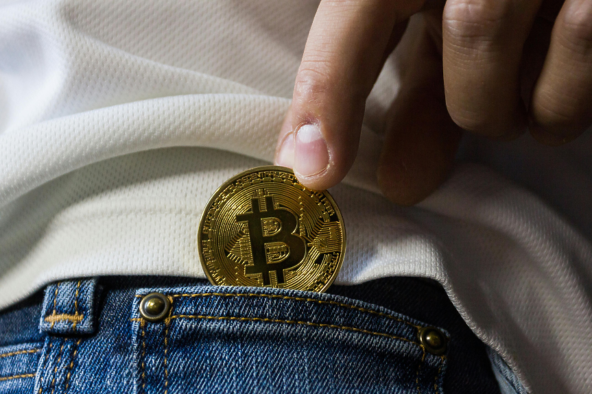 Колко души в света притежават поне по един цял биткойн? 