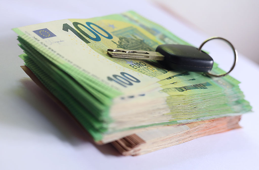 На колко възлиза средният осигурителен доход за септември?