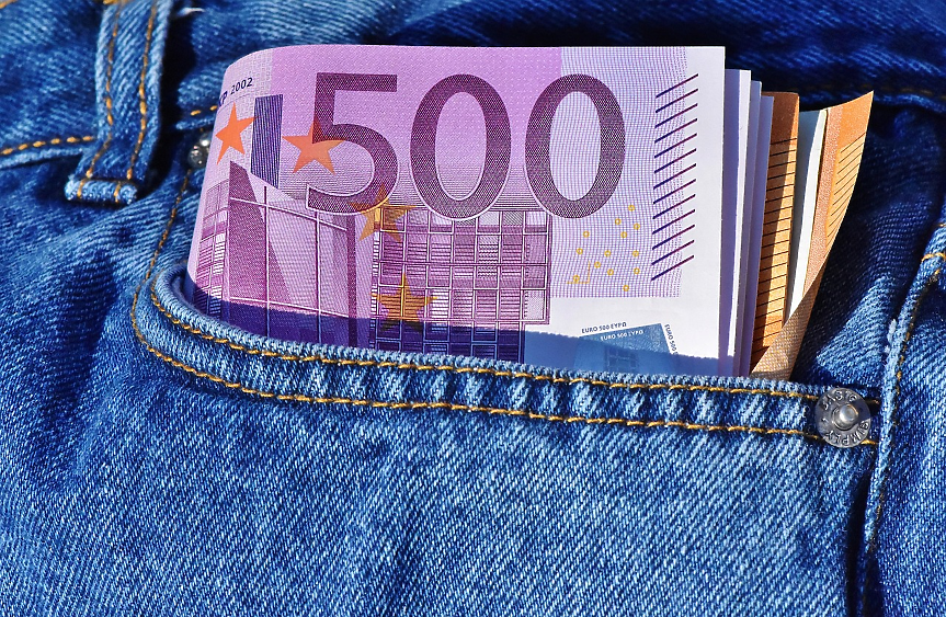 Вдигат командировъчните заради приемането на еврото