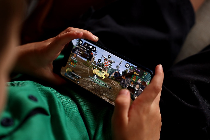 Roblox ще блокира чатовете на деца с непознати възрастни