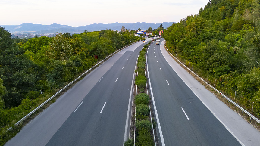 Над 1 млрд. лв.: Рекордна събираемост от пътни такси през 2025 г.