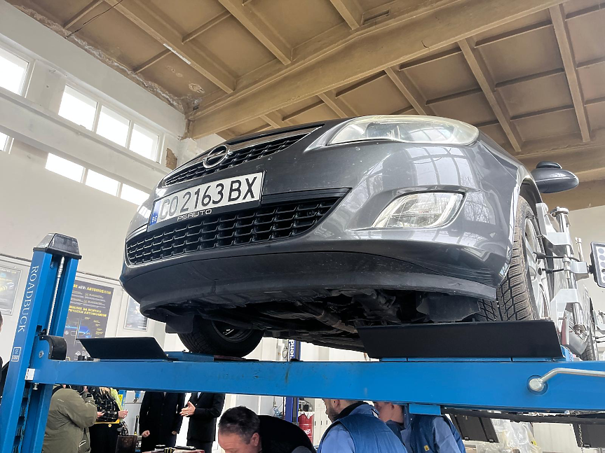 Професионалната гимназия по техника и мениджмънт „Христо Ботев“ в Ботевград е с изцяло обновена база и нов STEM център; ©МОН