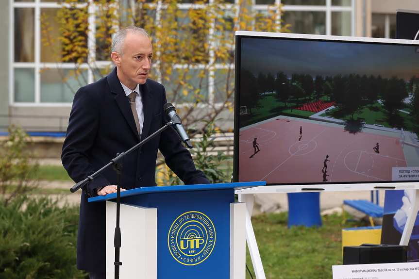 Министърът на образованието и науката Красимир Вълчев на първа копка на академичен кампус в Студентски град в София, ©МОН