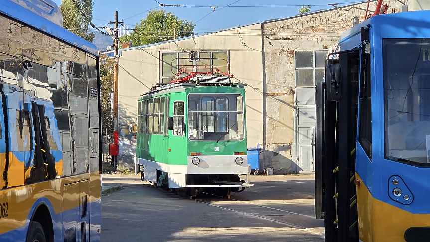Безплатни ретро трамваи в София по случай 125 години от първия трамвай в столицата