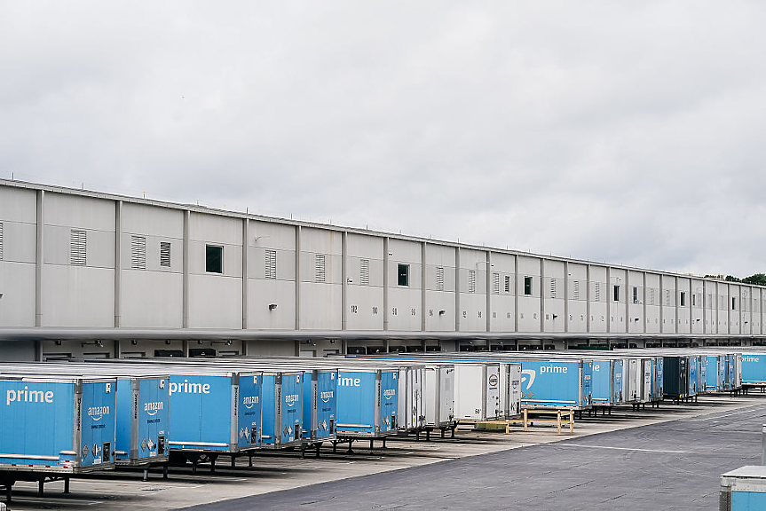 Amazon съкращава хиляди служители следващата седмица