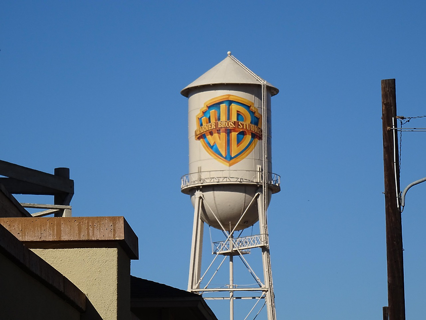 Warner Bros. отхвърли офертата на Paramount, предпочита сделка с Netflix