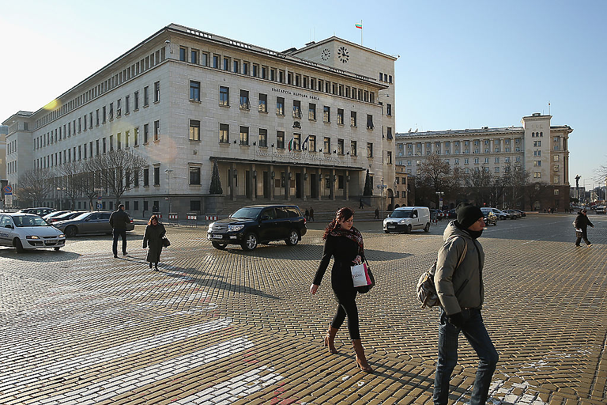 БНБ: 48% от левовете вече са изтеглени от обращение