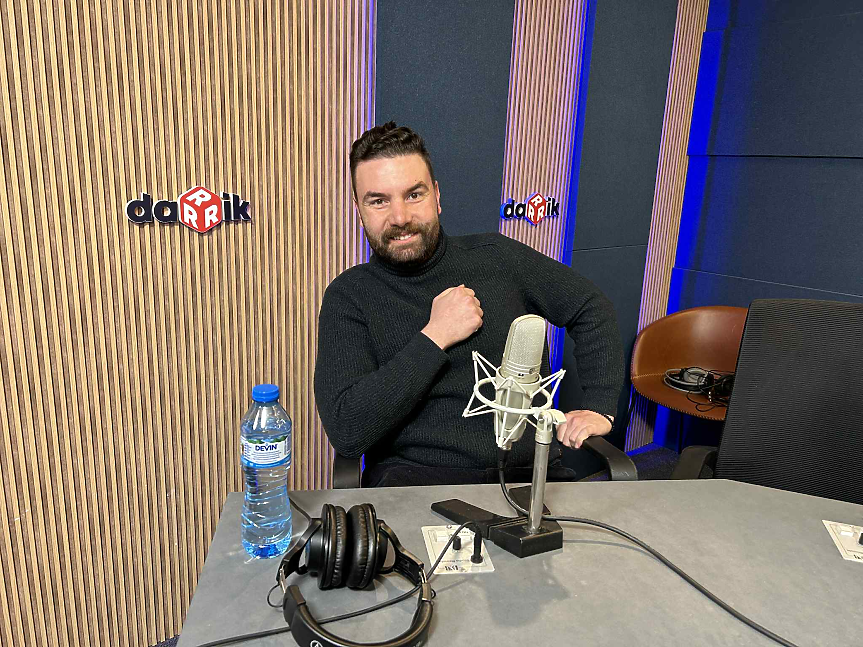 Аркади Шарков, икономист