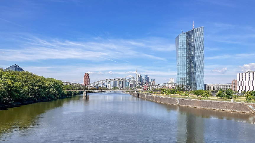 ЕЦБ: Слабата икономика, не войната, е риск за банките