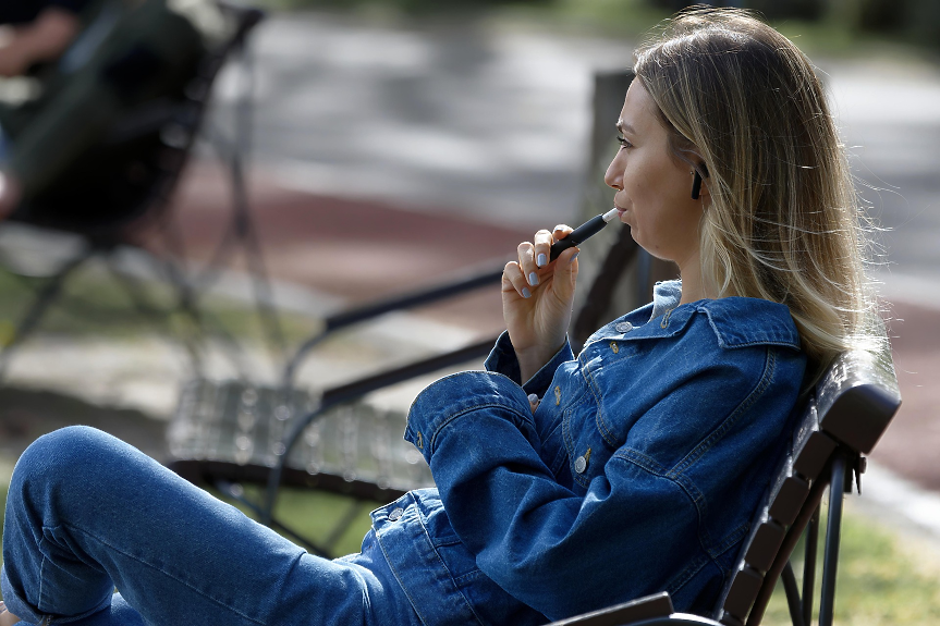 Проблем: Европа е лидер по тютюнопушене в света сред момичета (13–15 г.)