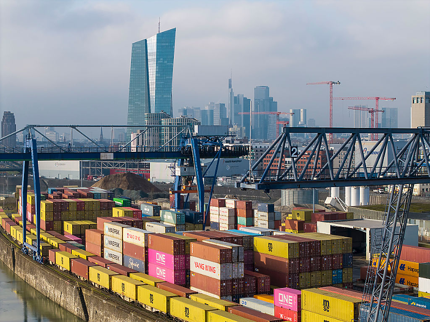 ЕЦБ: Войната в Близкия изток носи риск от скок на инфлацията