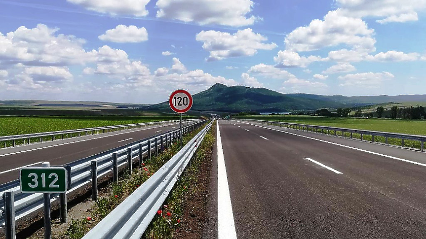 Автомагистрала Хемус е с издадени строителни разрешителни, с изключение на един лот