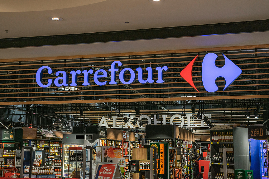 За €823 млн.: Carrefour продаде бизнеса си в Румъния на местен холдинг