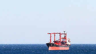 Гръцки танкер е един от ударените край Ирак