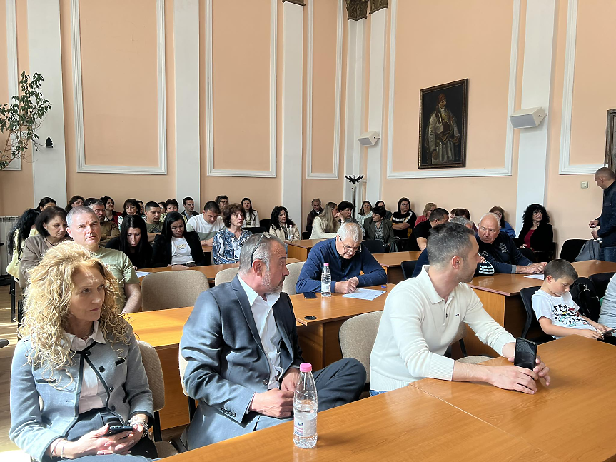 Община Кюстендил даде официален старт на изпълнението на проектите за енергийно обновяване на 13 многофамилни жилищни сгради