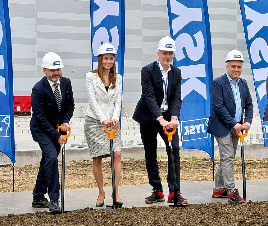 Първа копка на третия склад на JYSK в индустриална зона Божурище; ©Министерство на икономиката и индустрията