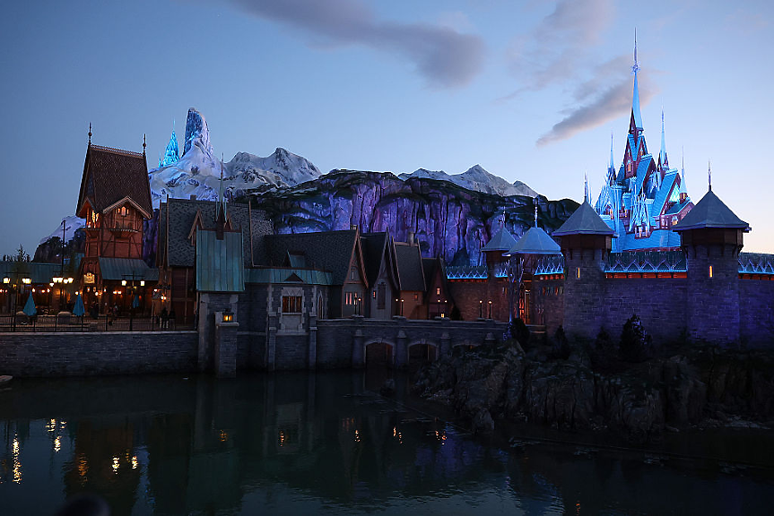 След инвестиция от €2 млрд.: Дисниленд Париж откри Светът на Замръзналото кралство