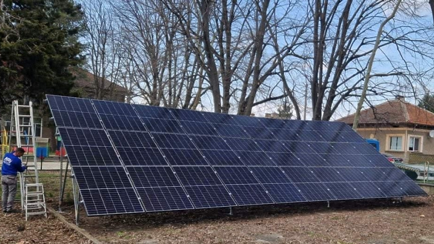 Община Русе изгради 14 фотоволтаични системи за улично осветление в 10 населени места