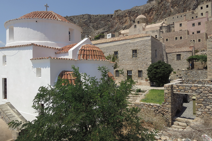 Монимвасия: Гръцкия град със замъци, където Великден е митично преживяване