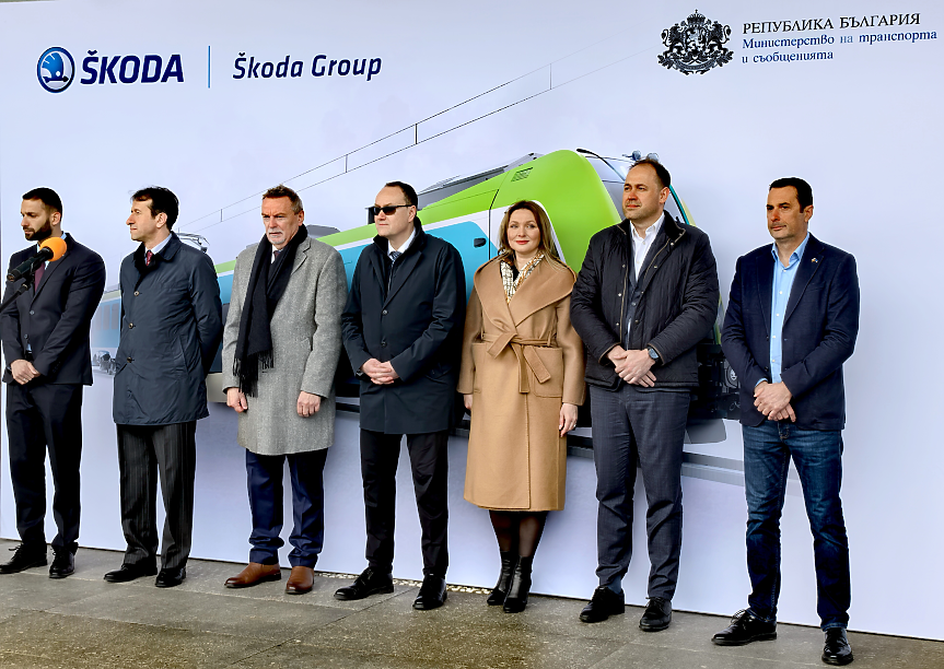 Представяне на първия нов електрически влак Skoda; ©Darik Business Review