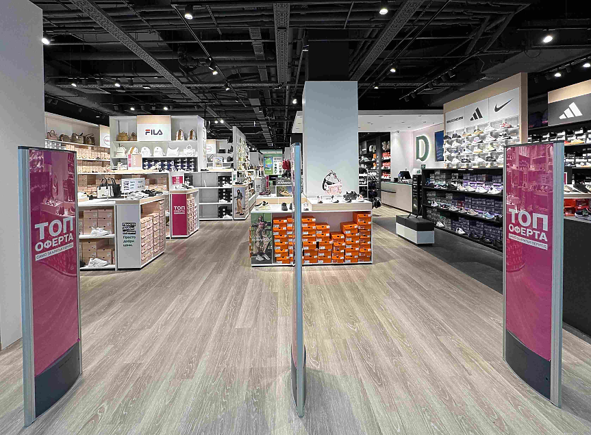 Най-големият търговец на обувки в Европа продаде у нас 660 000 чифта през 2025 г.