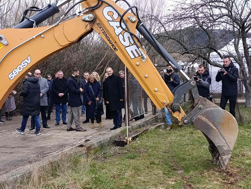Строят нова тягова подстанция по жп линията София – Кулата