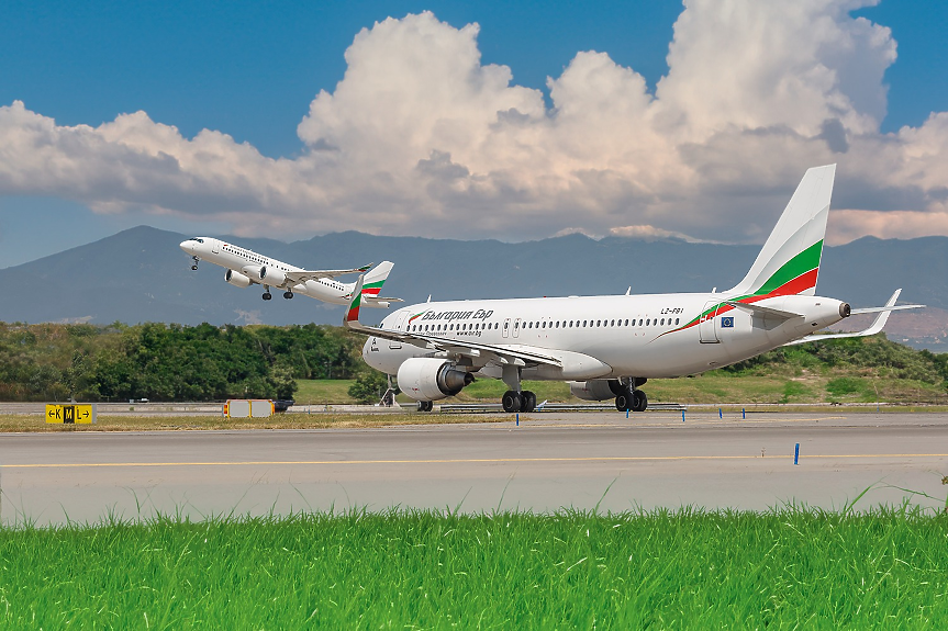 Обявиха полетите от София до морето това лято