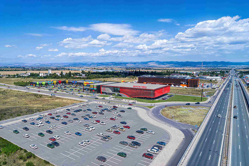 Нов ритейл парк изграждат в столичния Люлин (снимки)