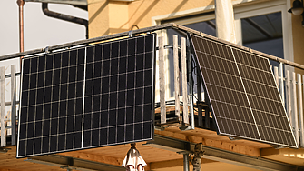 Слънчеви системи за балкони хит в Гърция, намаляват сметките с до 25%