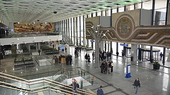 Как върви модернизацията на Централната жп гара в София? (снимки)