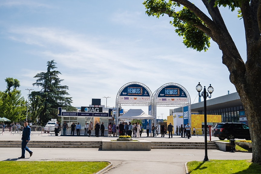 Хемус 2026: Изтребители F-16, иновативни дронове и нова военна техника на изложението за отбрана в Пловдив