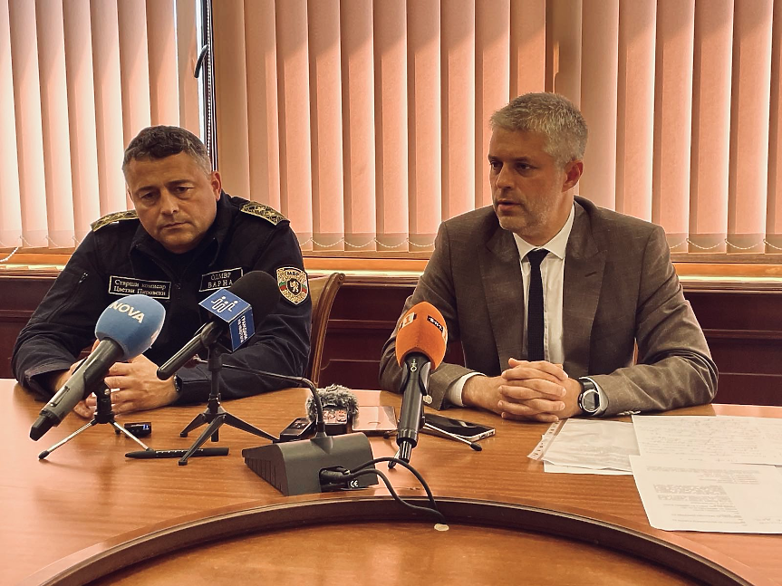 Кметът на Варна Благомир Коцев на съвместна пресконференция с директора на ОДМВР – Варна старши комисар Цветан Пировски; ©Община Варна