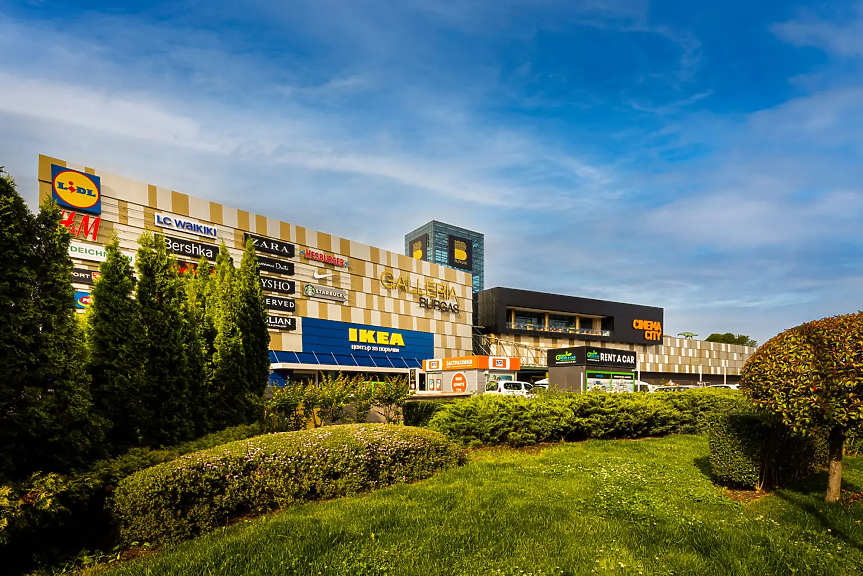 Продават мол Galleria Burgas за 122 млн. евро. Кой е новият собственик? 