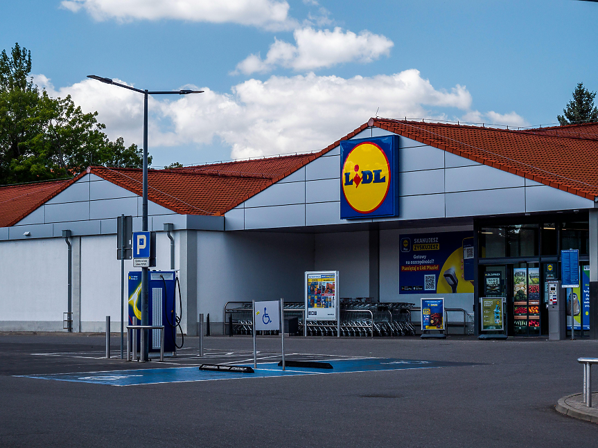 Защо Lidl отваря кръчма?