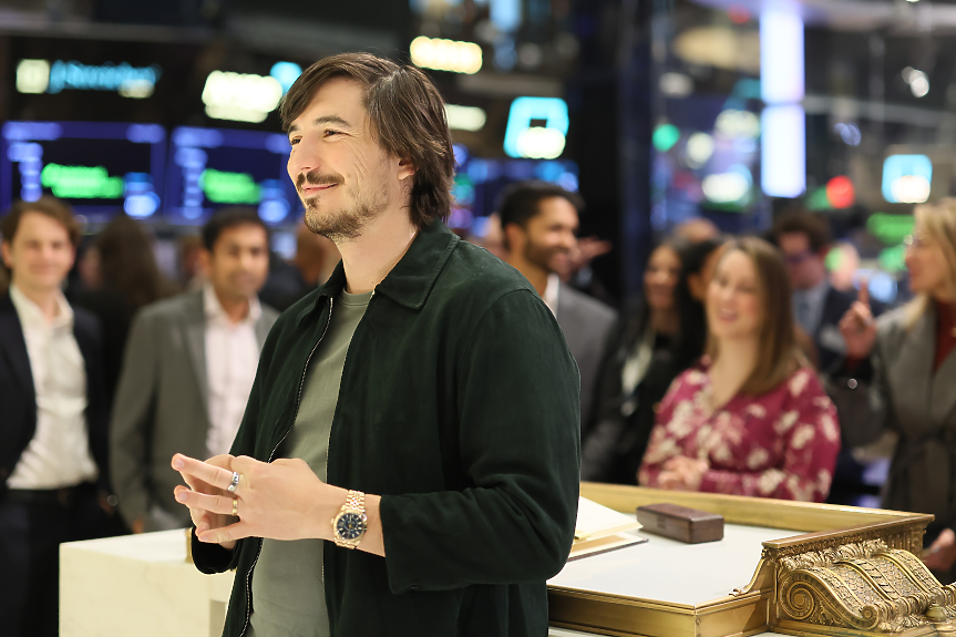 Влад Тенев съкращава 10% от служителите на Robinhood въпреки рекордни резултати