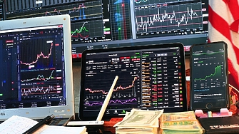 HR Capital с 47% ръст на акциите, eBag и Superdoc са основни двигатели