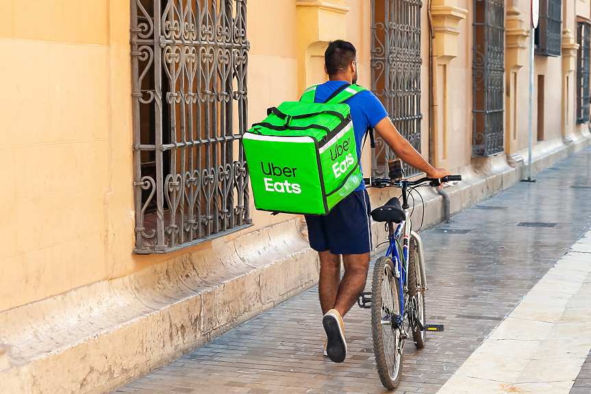 Uber Eats се отказа от Гърция: Спира плановете си за навлизане в 5 европейски държави