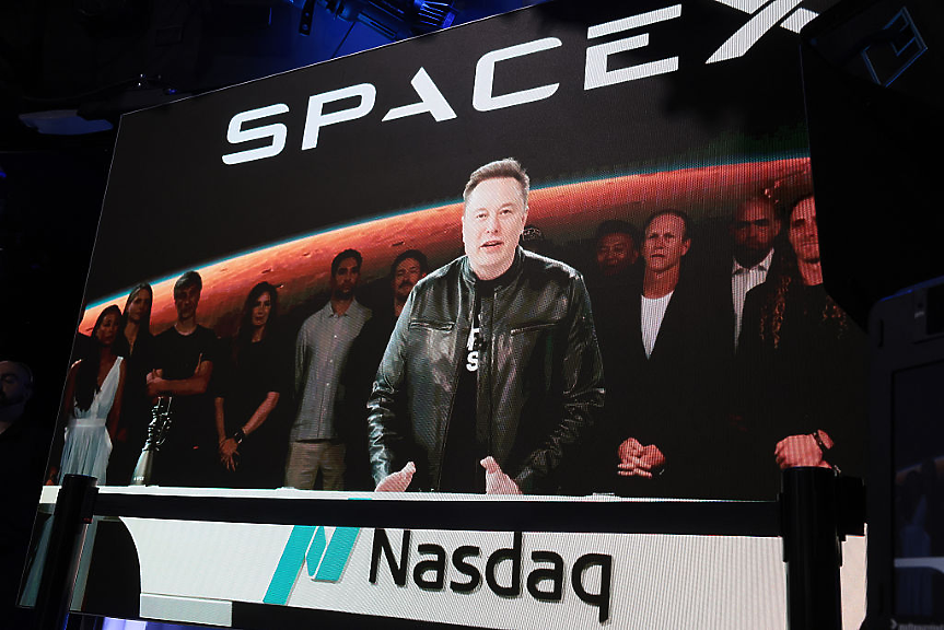 Акциите на SpaceX с нов спад, цената доближава стойността от IPO-то