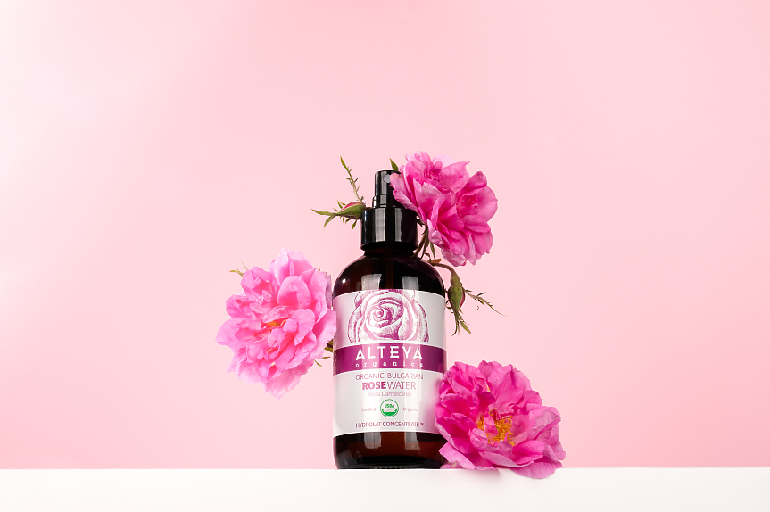 Розова вода на Alteya Organics; ©Alteya Organics