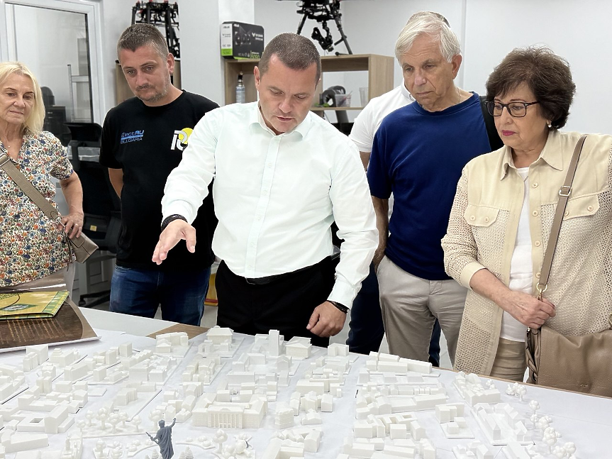 Работна среща в Русенския университет за изработването на 3D макет на централната част на Русе; ©Община Русе