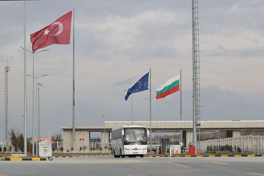 Важна промяна на границата с Турция: Отвориха Малко Търново за товарни бусове