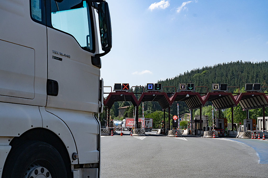Румъния сменя тол системата от 31 август: Какво се променя за камионите и леките коли